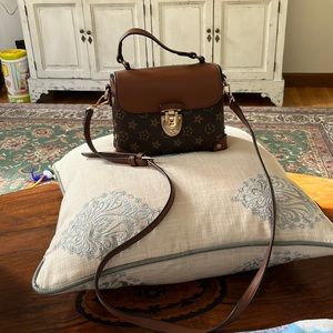 Cute bag NOT Louise Vuitton